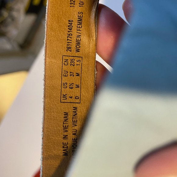 Sasha London Suede Pumps - New Without Tags - Picture 7 of 9